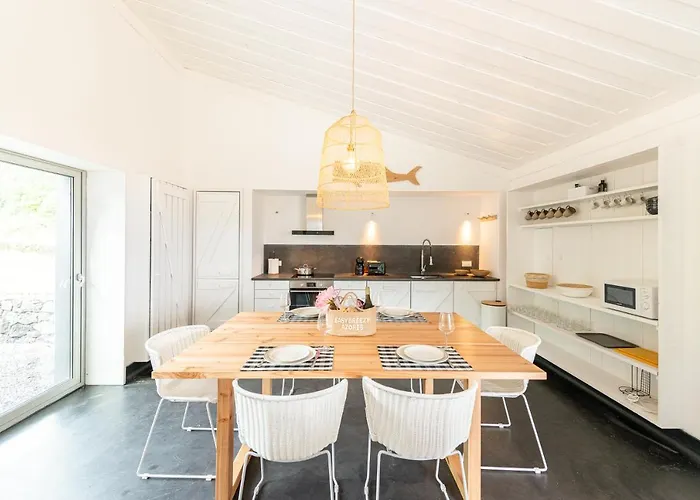 Casas Da Prainha D Prainha (Sao Roque do Pico)