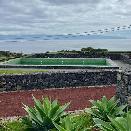 Casas Da Prainha D Prainha (Sao Roque do Pico)